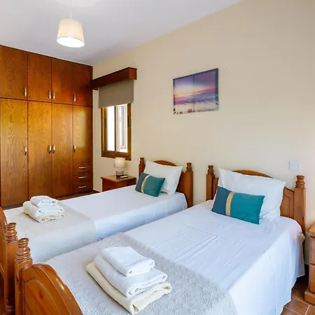 Villa Rafaella Private Pool, Gym & Jacuzzi