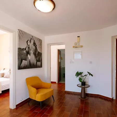 Rafaella Private Pool, Gym & Jacuzzi Villa Peyia