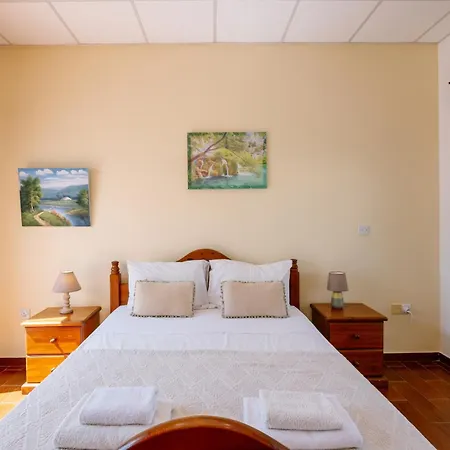Rafaella Private Pool, Gym & Jacuzzi *