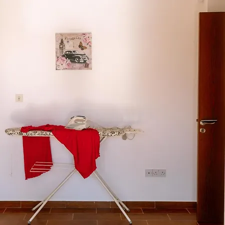Rafaella Private Pool, Gym & Jacuzzi Peyia