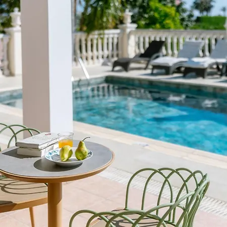 Rafaella Private Pool, Gym & Jacuzzi * Peyia